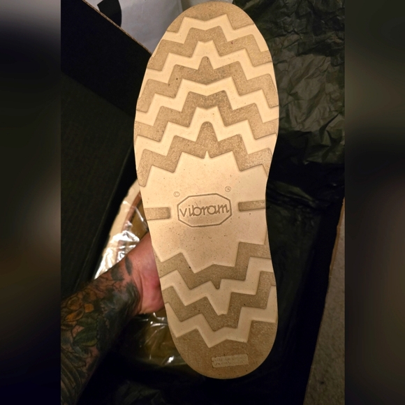 Boots - Picture 5 of 7